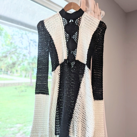 Andrea Almeida Black And White Crochet Greta Mini Dress Xs - Picture 14 of 16
